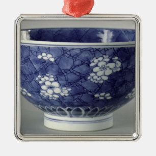 Bowl versierd met kersenbloesem metalen ornament