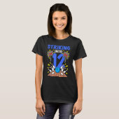 Bowler Striking in 12 Bowling Birthday T-shirt (Voorkant volledig)