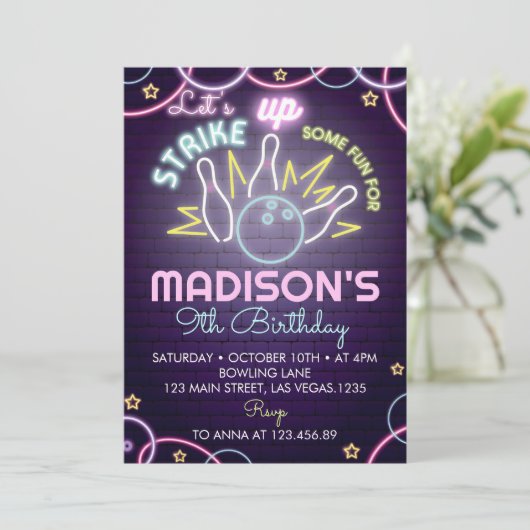 Bowling Birthday Party Invitation Strike Up Kaart (Staand voorkant)