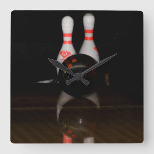 Bowling Clock Vierkante Klok
