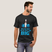 Bowling Outfit This Make My Balls Look Big T-shirt (Voorkant volledig)