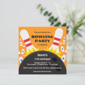 Bowling party-uitnodiging met bowlingbal kaart (Staand voorkant)