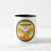 Bowling pins en ball met het woord STRIKEOLOGIST