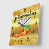 Bowling pins en ball met het woord STRIKEOLOGIST Vierkante Klok (Hoek)