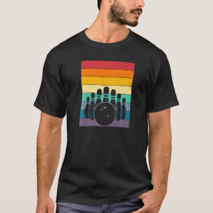 Bowlingbal en spelden met oproerkraag t-shirt