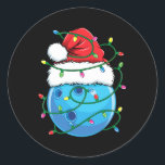 Bowlingbal met Santa Hat Mannen Boys Christmas XMA Ronde Sticker<br><div class="desc">Bowling Ball met Santa Hat Mannen Boys Christmas Xmas Lights</div>