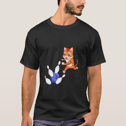 Bowlingkat die Pins omver gooit T-shirt (Voorkant)