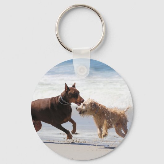Boxer Doberman - Datum van afspelen bij strand Sleutelhanger (Voorkant)