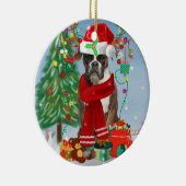 Boxer Dog in sneeuw met kerstcadeaus Keramisch Ornament (Rechts)