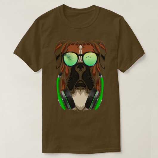 Boxer Dog met zonnebril en hoofdtelefoon T-shirt (Design voorkant)
