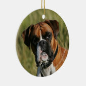 Boxer Dog Staring bij camera Keramisch Ornament (Rechts)