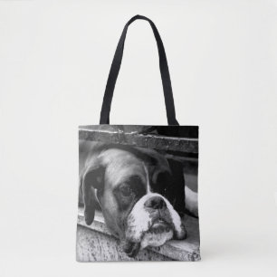 Boxer hond op vensterbank stcna tote bag