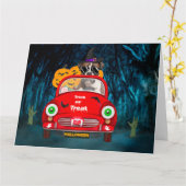 Boxer Hond Rijdt Auto Griezige Halloween Kaart (Gele Bloem)