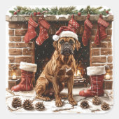 Boxer in kerstmuts bij open haard  vierkante sticker (Voorkant)