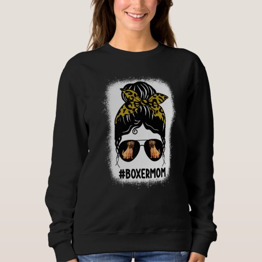 Boxer Ma Messy Bun Hair Leopard Print Glasses Dog Trui (Voorkant)