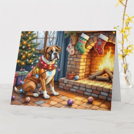 Boxer Sitting by Fireplace with Christmas Lights Kaart (Gele Bloem)
