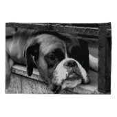 Boxerhond op vensterbank PCCNA Kussensloop (Achterkant)