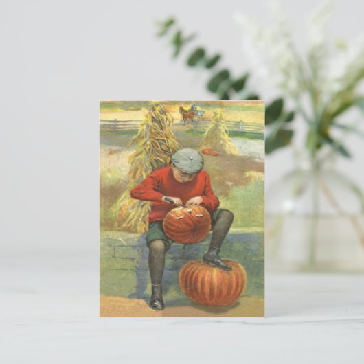 Boy Carving Jack O Lantern Pumpkin Briefkaart (Staand voorkant)