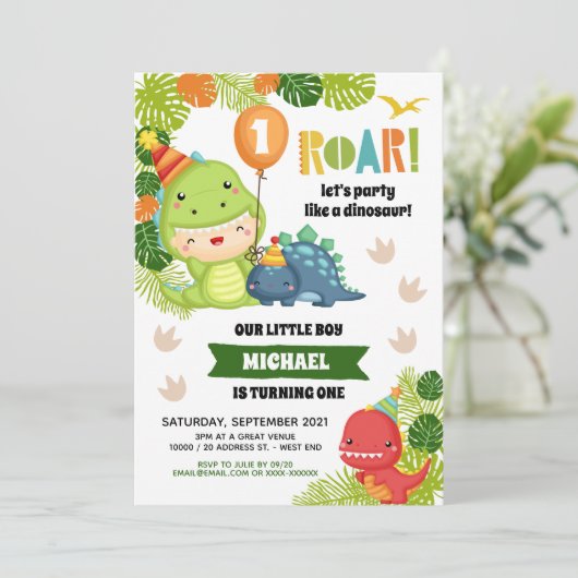 Boy Dinosaur Birthday Uitnodiging (Staand voorkant)