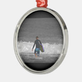 BOY EN ZIJN BOOGIE BOARD METALEN ORNAMENT (Links)
