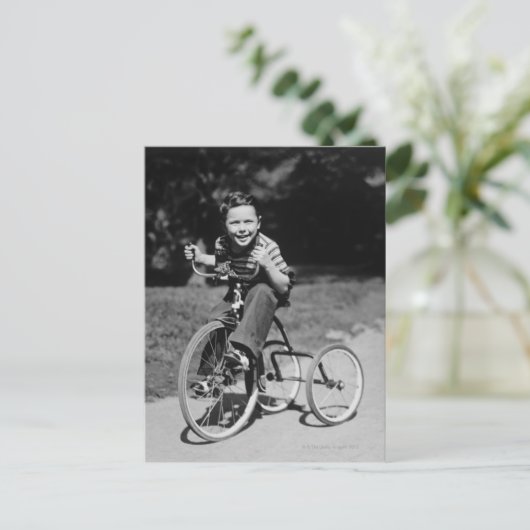 Boy Riding Tricycle Briefkaart (Staand voorkant)