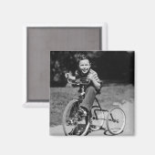 Boy Riding Tricycle Magneet (Voorkant / Achterkant)