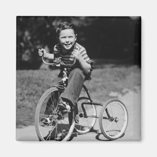 Boy Riding Tricycle Magneet (Voorkant)
