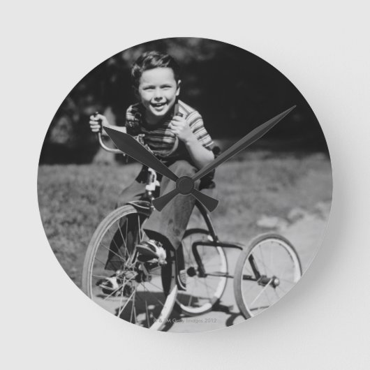 Boy Riding Tricycle Ronde Klok (Voorkant)