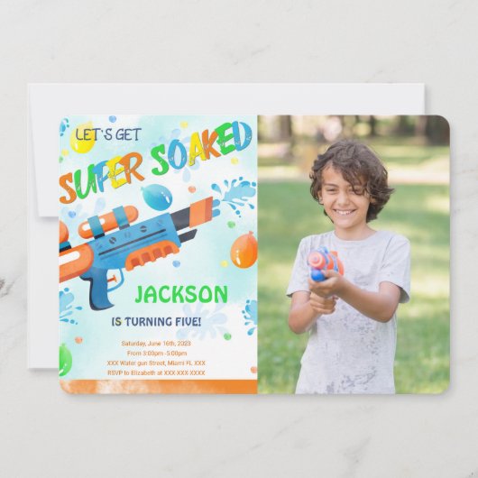 Boy Water Pistool Verjaardag Foto Uitnodiging (Voorkant)