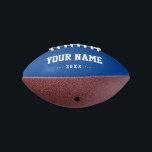 Boys Birthday gift idee gepersonaliseerd mini-foot American Football<br><div class="desc">Creëer je unieke Boys Birthday gift navy blue mini football, waarbij je je eigen persoonlijke naam, jaar, slogan, bericht of tekst toevoegt. cadeauspel met schattig football voor jongens, spelers op het football, vader, broer, kleinzoon, vriend, pasgeboren, spelers, teamgenoten, fans, een trendt gepersonaliseerd cadeau voor verjaardag, baby shower, verjaardag, afstuderen en...</div>