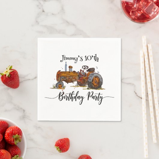 Boys birthday party with antique tractor design servet (Insitu)