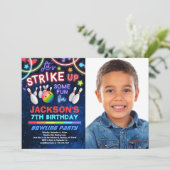 Boys Bowling Birthday Party Fotouitnodiging Kaart (Staand voorkant)