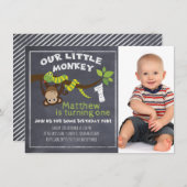 Boys Chalkboard Monkey 1st Birthday Uitnodiging (Voorkant / Achterkant)