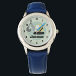 Boys Construction Digger Excavator and Name Kinder Horloge<br><div class="desc">Deze schattige kinder constructie eerste horloge ontwerp beschikt over een unieke doodle graver (graafmachine) en een plek voor u om de naam van uw kind toe te voegen. Perfect voor elke kleine jongen die ervan droomt een bouwer te zijn! Geweldig voor een kinder eerste horloge.</div>