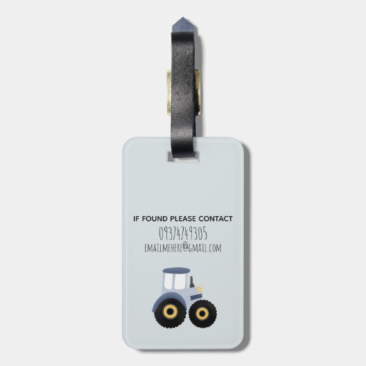 Boys Cute Blue Boerderij Tractor Cartoon en naam K Bagagelabel (Achterkant verticaal)