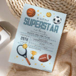 Boys Cute Blue Sports Superstar Baby shower Kaart<br><div class="desc">Dit schattige en moderne 'een kleine superster is onderweg', het baby shower-uitnodigingsontwerp van jongens, is voorzien van een blauw sportontwerp met een basketbal, football, voetbal, tennisracket, trofie en sterren. De uitnodiging kan worden gepersonaliseerd met de namen van de ouder en andere details die nodig zijn voor uw partij. De perfecte...</div>