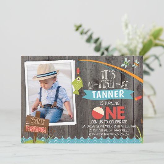 Boy's It O-fish-al Foto 1e Verjaardag Uitnodiging (Staand voorkant)