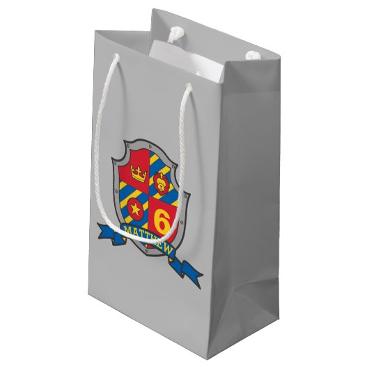 Boys kinder knight shield name 6e verjaardag klein cadeauzakje (Achterkant Gekanteld)