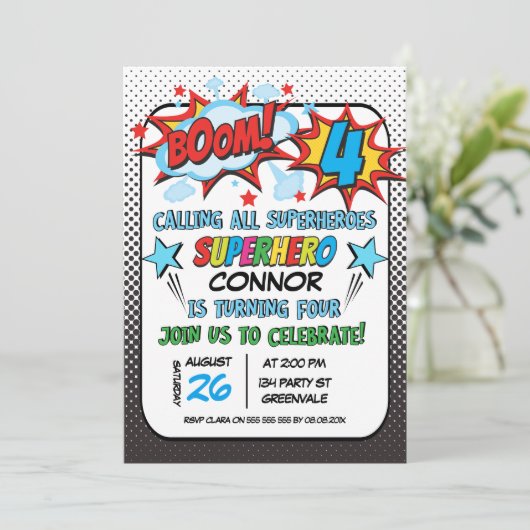 Boys Superheld 4th Birthday Invitation Kaart (Staand voorkant)