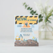 Boys tractor graven verjaardag Uitnodiging (Staand voorkant)