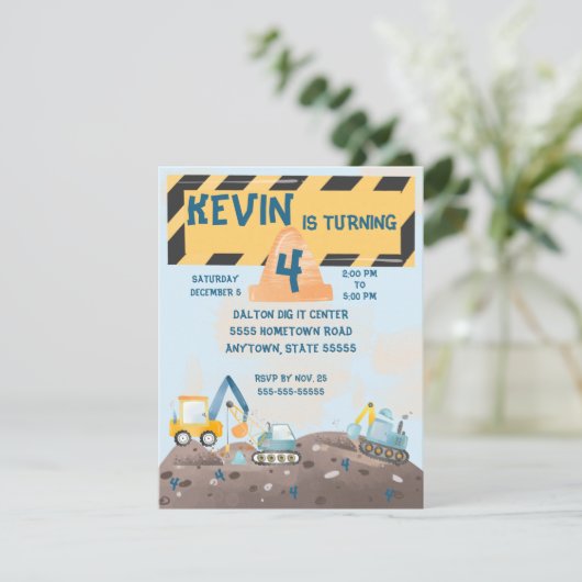 Boys tractor graven verjaardag Uitnodiging (Staand voorkant)