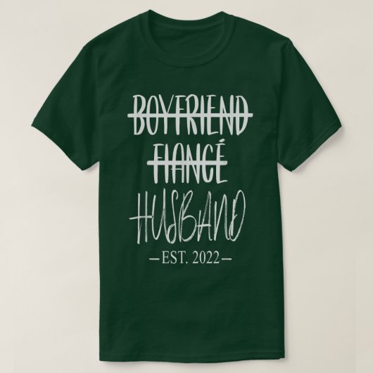 Boyvriend Fiance Husband gewoon getrouwd Pas getro T-shirt (Design voorkant)