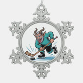 Boze Krampus speelt ijshockey kerstsport Tin Sneeuwvlok Ornament (Voorkant)