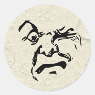Boze man in het maan gezicht ronde sticker