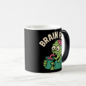 Brain Fuel Zombie Magische Mok (Voorkant rechts)