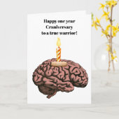 Brain with candle band aid craniversary kaart (Gele Bloem)