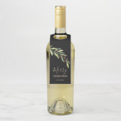 Branch en bessen op zwarte vrolijke kerst flessenhanger (Op fles)