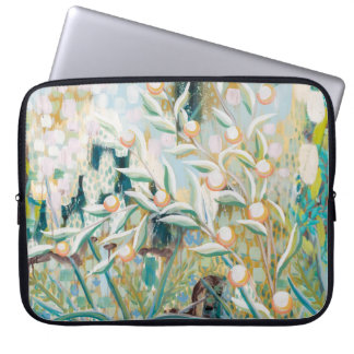 Branches met fruit van Morgan Boszilkov Laptop Sleeve