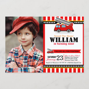 Brand-engine op zondag fotouitnodiging kaart