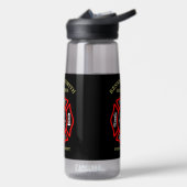 Brandafdeling logo, zwart en rode badge2 waterfles (Links)